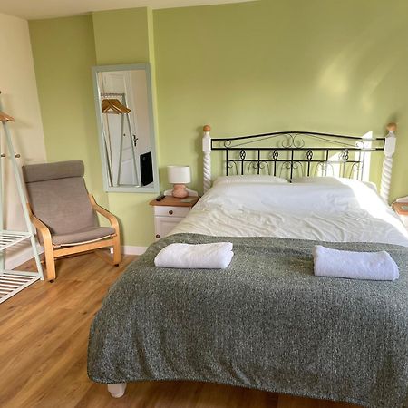 Mccaffertys Apartment Dromahair Luaran gambar